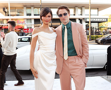 A24 เล่นใหญ่ ยกงานวิวาห์มาไว้ที่แอล เอ เปิดตัวบ่าวสาวในงานเวิลด์พรีเมียร์ “The Drama แต่งก็บ้า..ดราม่าเบอร์นี้”